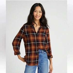 BeachLunchLounge Whitney Plaid Button Down Shirt